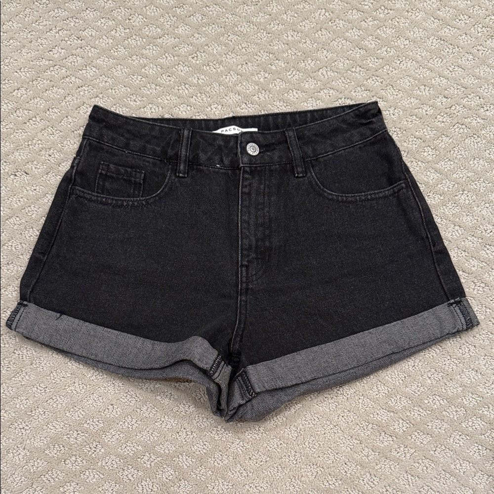 PacSun Mom Short (Black)